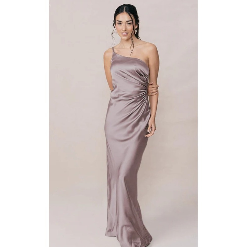 REVERLY Jade Satin Size6. Modern Greek Formal Evening Gown. Elegant Prom Dress.